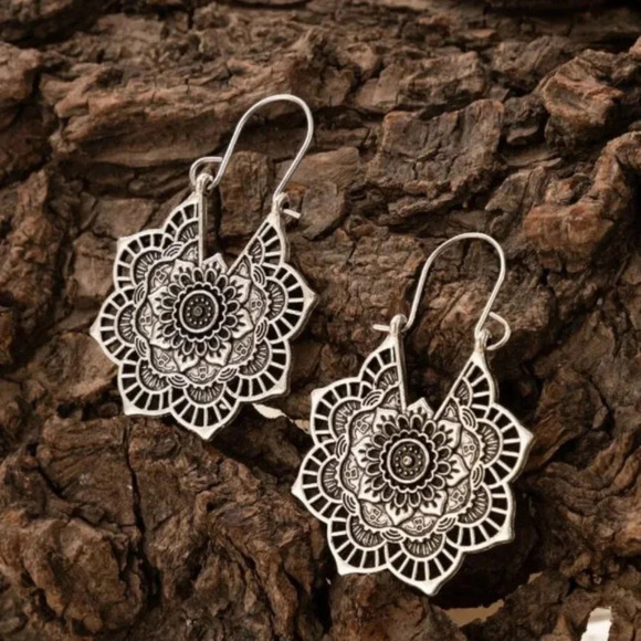 Sterling Silver Vintage Ethnic Flower Boho Hoop Earrings - Picture 5 of 5